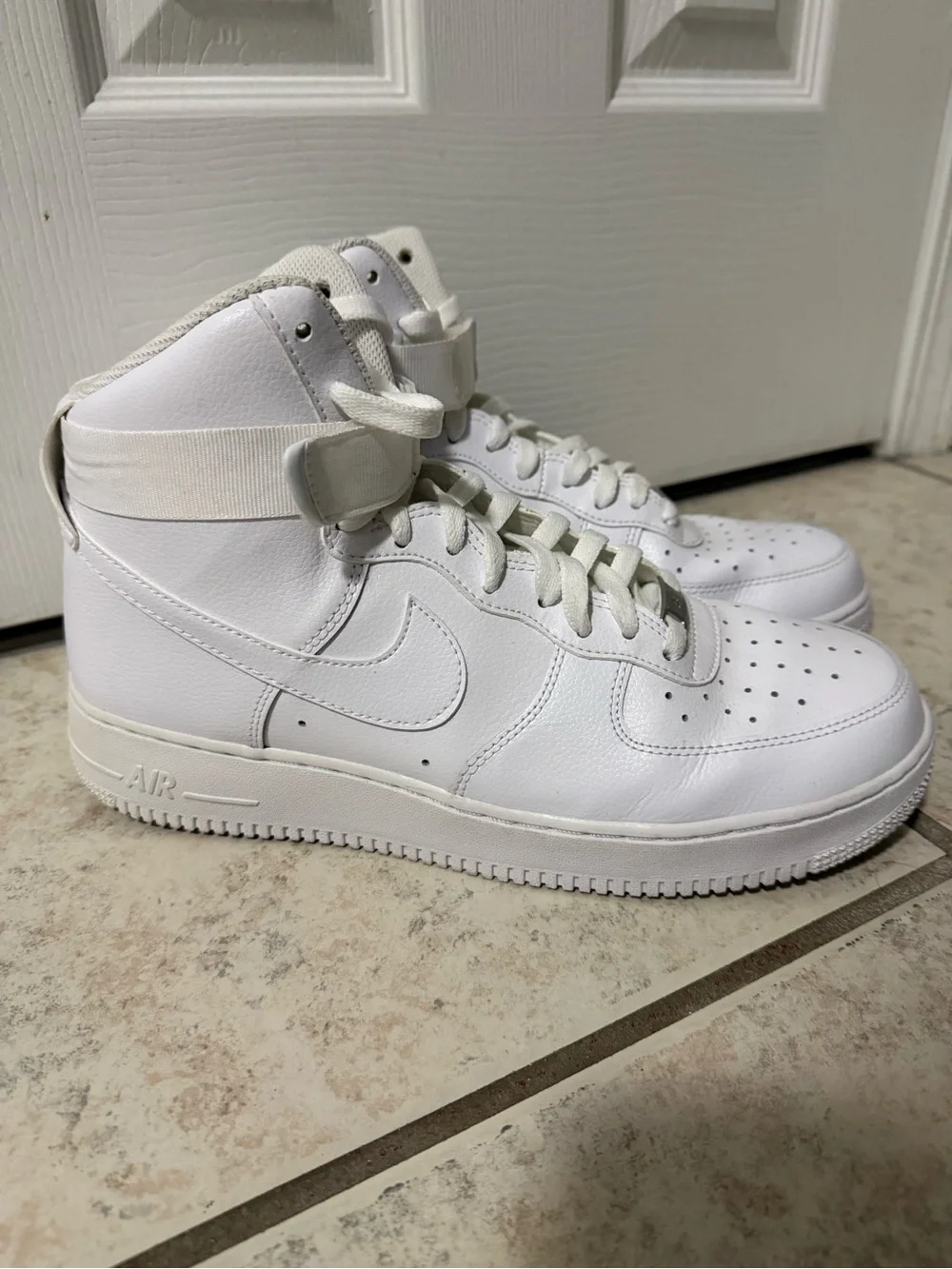 Nike Air Force 1 High White Leather High-Tops